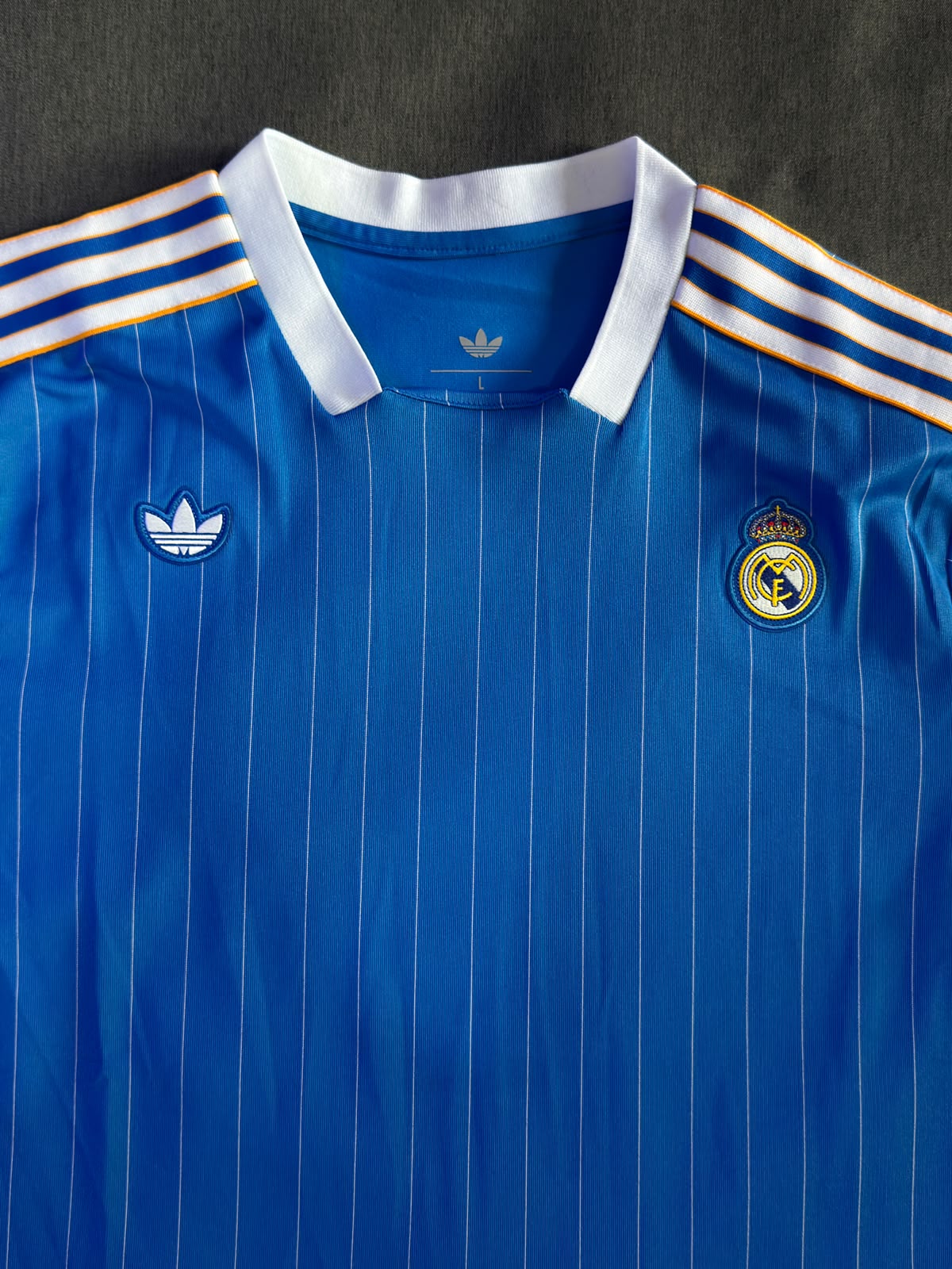 Real madrid iconic jersey — photo 2 of 5
