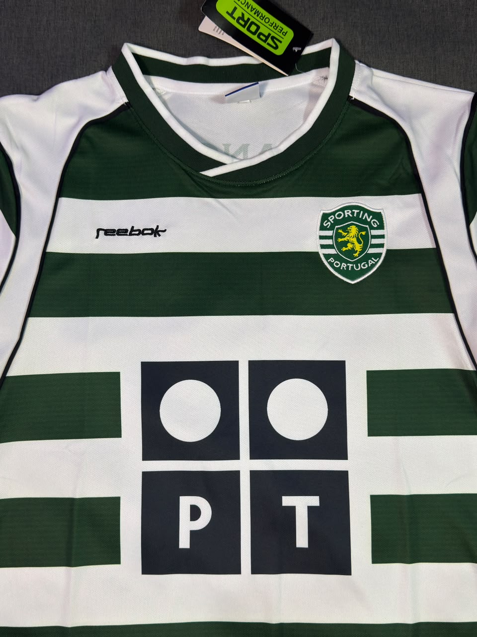 2001/03 Sporting Lisbon home — photo 2 of 5