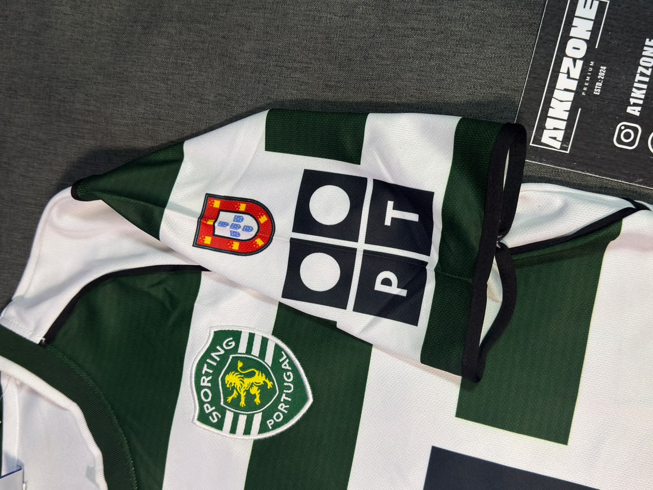 2001/03 Sporting Lisbon home — photo 4 of 5