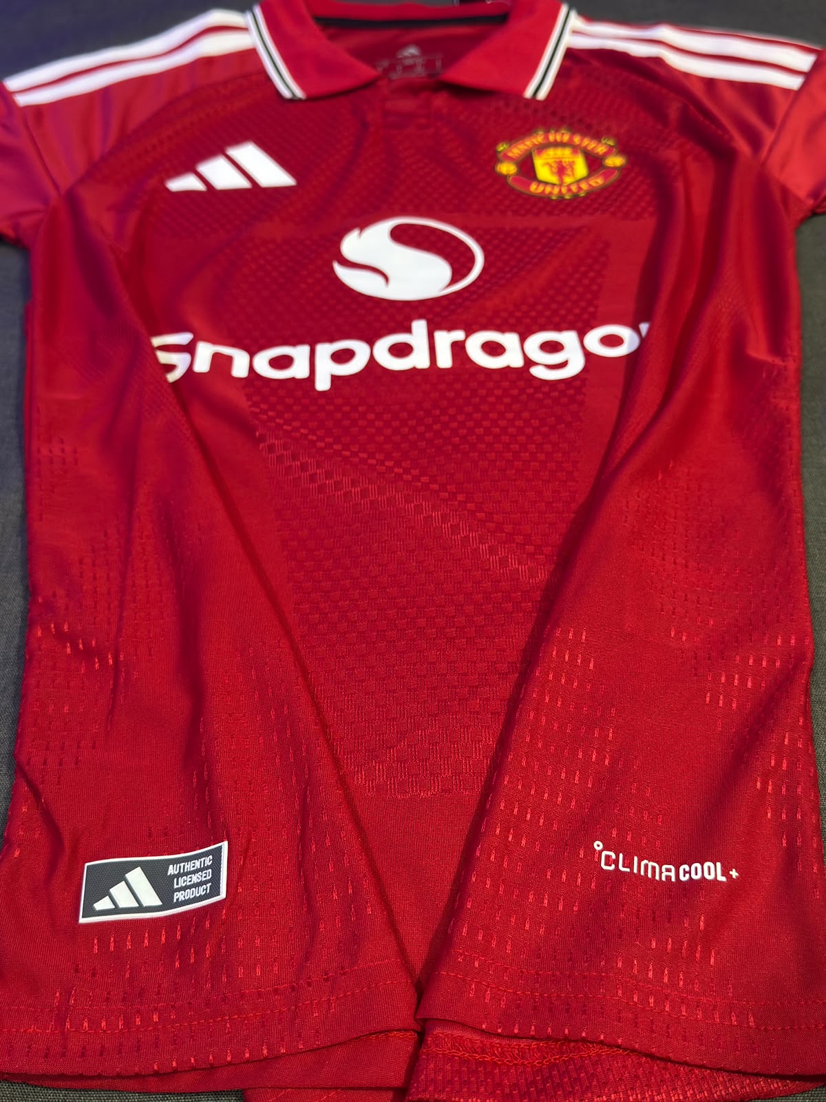 26/27 Manchester United home — photo 3 of 5