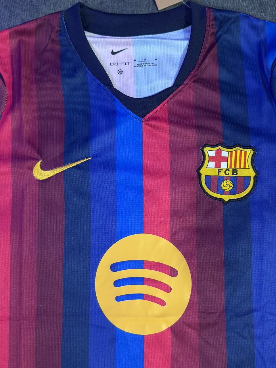 26/27 Barcelona home — photo 2 of 6