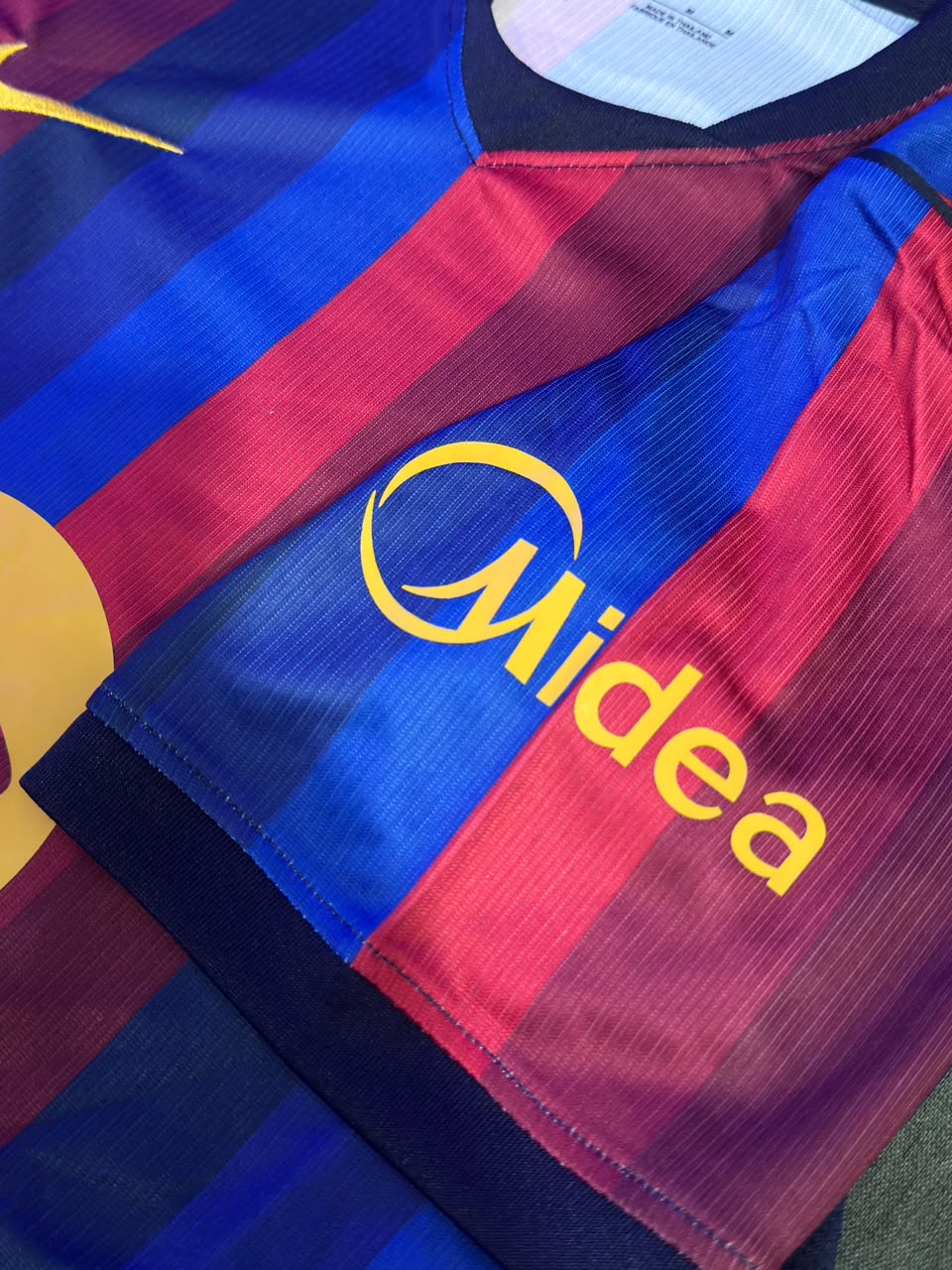 26/27 Barcelona home — photo 3 of 6