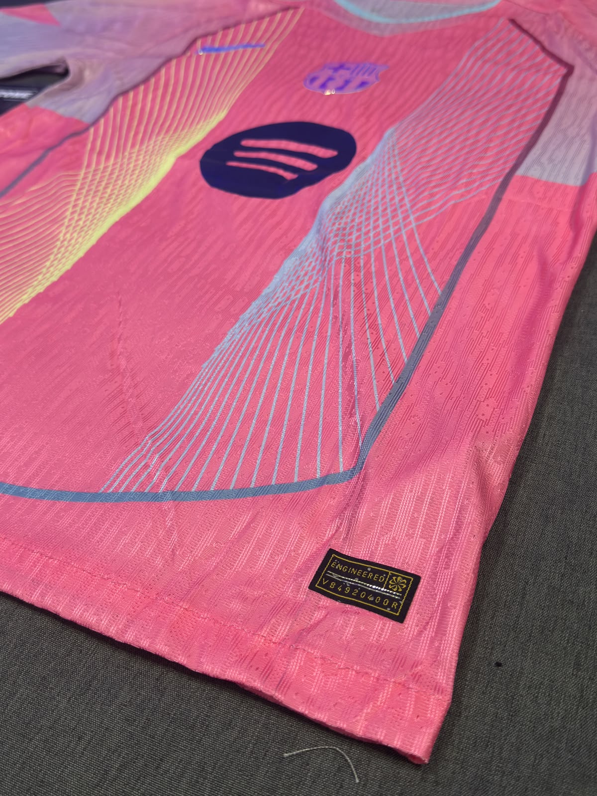 Barcelona Pink Limited article — photo 4 of 6